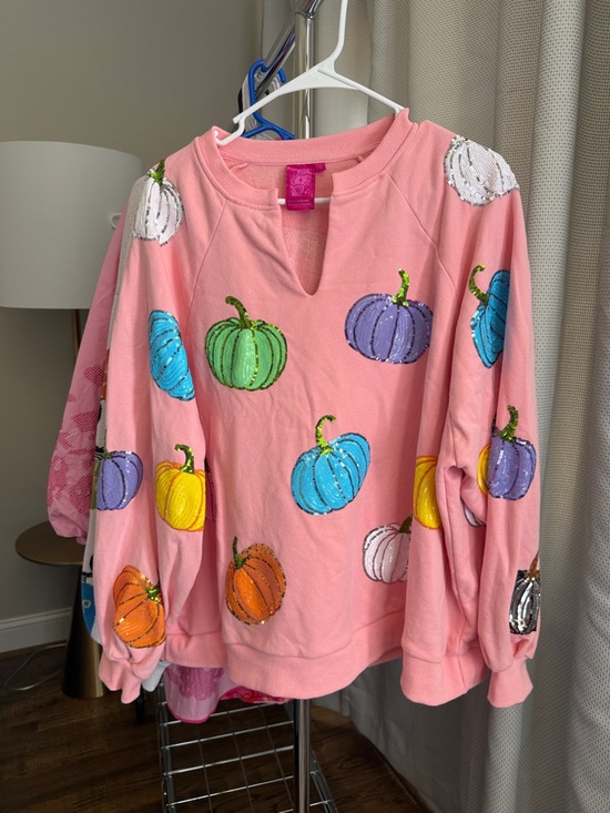 QUEEN OF SPARKLES Tops - QUEEN OF SPARKLES Pink Sequin Pumpkin Sweatshirt- Large